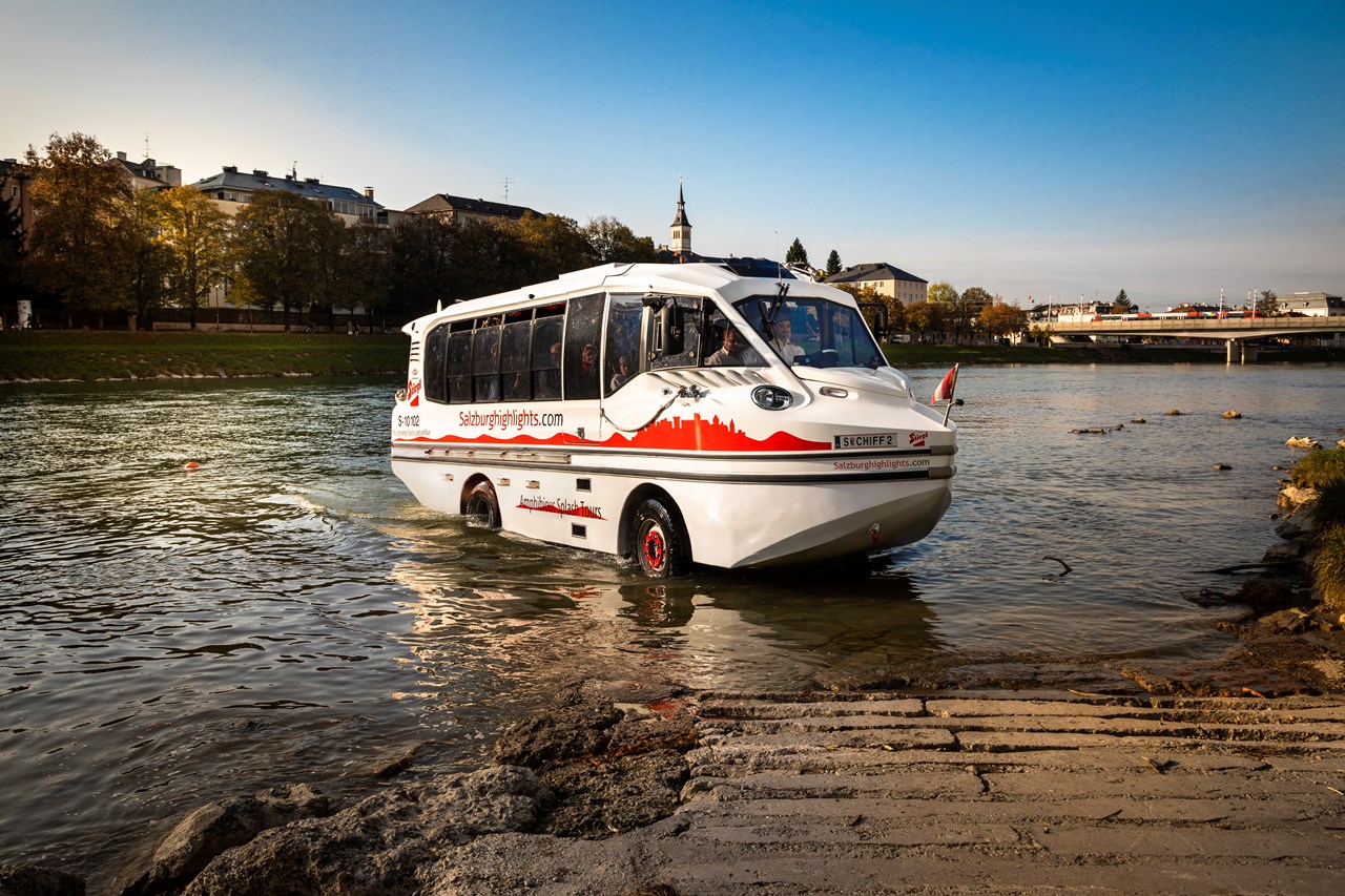 Salzburg Stadt Schiff-Fahrt Highlights beim Ausflugsziel Amphibious Splash Tour