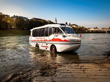 Salzburg Stadt Schiff-Fahrt Highlights beim Ausflugsziel Amphibious Splash Tour