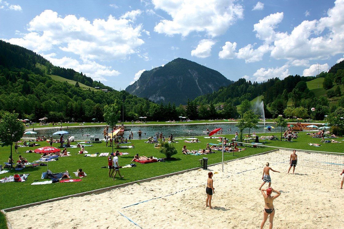 Ausflugsziel: Freizeitpark Pichl mit Beachvolleyballplatz und Badesee - Freizeitpark Pichl