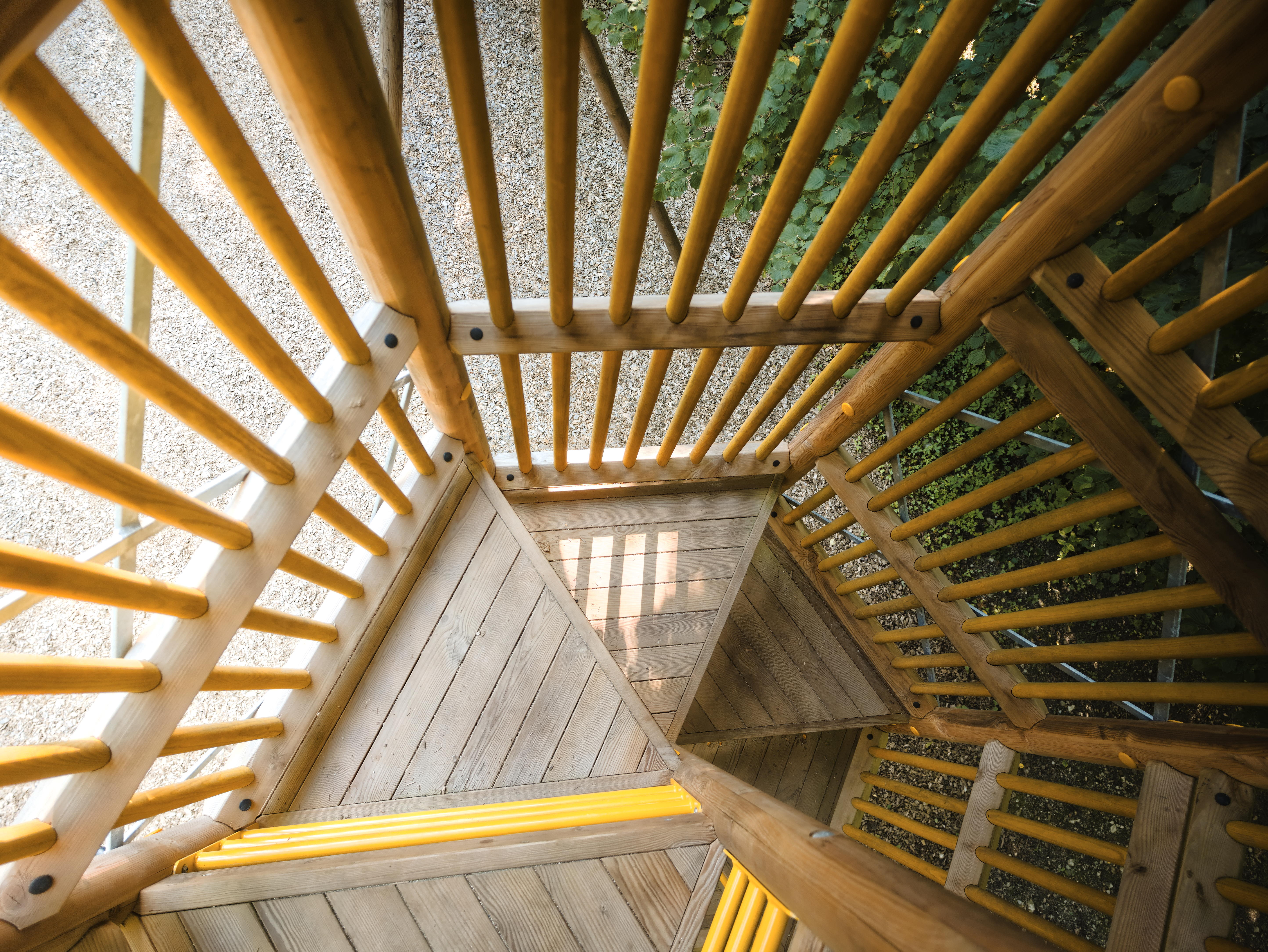 Ausflugsziel: Entdecke eine Welt voller Abenteuer und Spaß im Wasser- und Erlebnispark im Gesäuse! Hier, erwartet dich ein unvergessliches Erlebnis für die ganze Familie.
Stell dir vor, wie du in einem Boot den langen Kanal entlangfährst, die Staustufen überwindest und das Gefühl von Mini-Rafting genießt – ein Ab - Wassererlebnispark Im Gesäuse