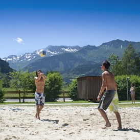 Ausflugsziel: 2 Volleyball-Plätze beim Erlebnisbadesee in Uttendorf/Weißsee - Erlebnisbadesee Uttendorf