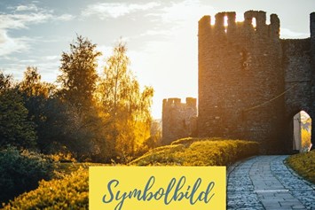 Ausflugsziel: Symbolbild für Ausflugsziel Schloss Ebelsberg. Keine korrekte oder ähnlich Darstellung! - Schloss Ebelsberg
