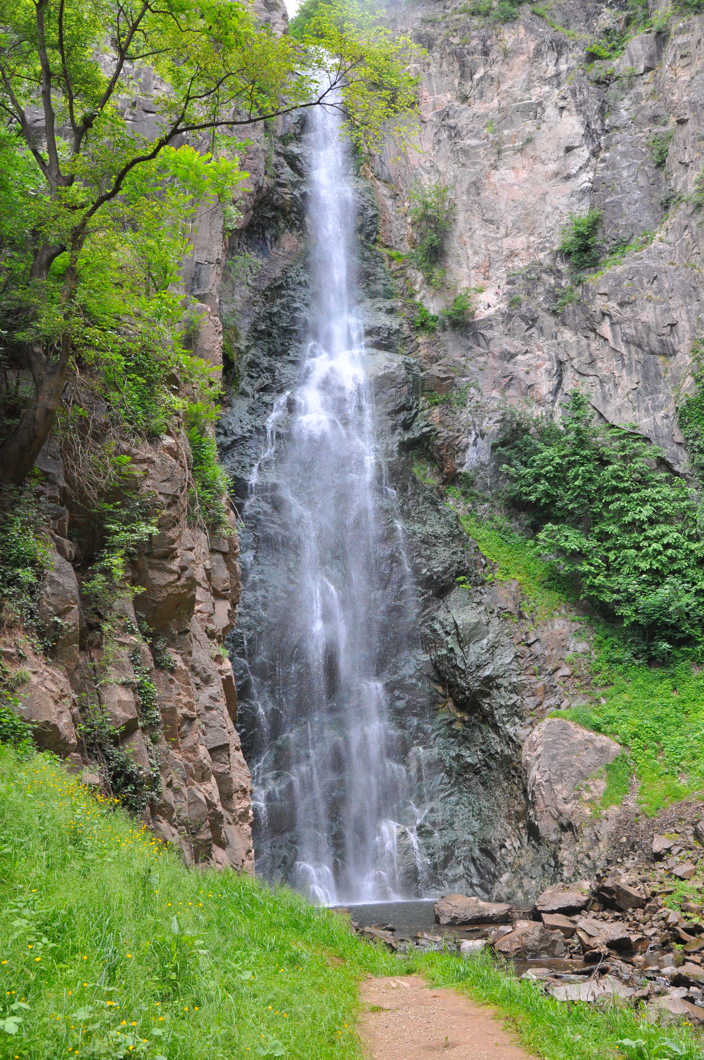 Ausflug mit Kindern - Lana (Trentino-Südtirol) - Wasserfall in Vilpian