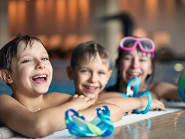 Ausflugsziel: Symbolbild für Ausflugsziel Schwimmbad Lido Bozen. Keine korrekte oder ähnlich Darstellung! - Schwimmbad Lido Bozen