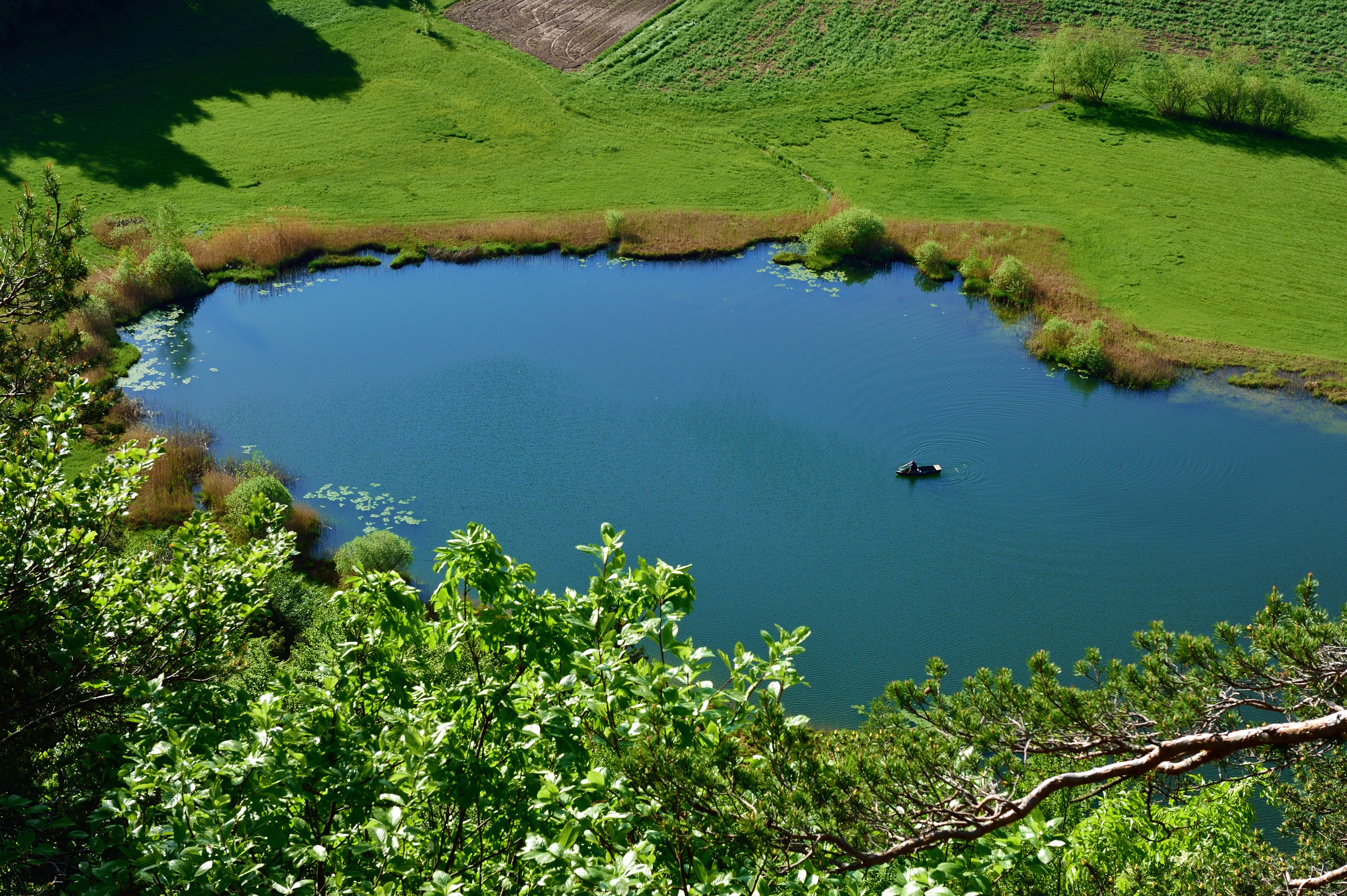Voyage avec des enfants - Lana (Trentino-Südtirol) - Der Fennberger See im Frühling - Fennberger (Fenner) See