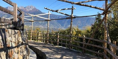 Trip with children - Kastelruth - Der wunderschöne Algunder Waalweg in Algund in Südtirol. - Wanderung am Algunder Waalweg