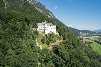 Ausflugsziel: Schloss Tratzberg mit Blick aufs Inntal - Schloss Tratzberg