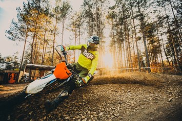 Ausflugsziel: Elektro Motocross Action mit der KTM Freeride E - EMX-Park