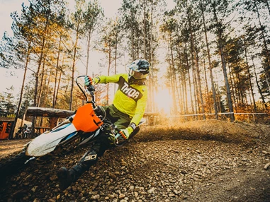 Ausflugsziel: Elektro Motocross Action mit der KTM Freeride E - EMX-Park