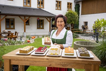 Ausflugsziel: Marias Mehlspeisparadies auf Wurzers Erlebnis-Kürbishof in Bodensdorf bei Wieselburg - Wurzers Erlebnis-Kürbishof