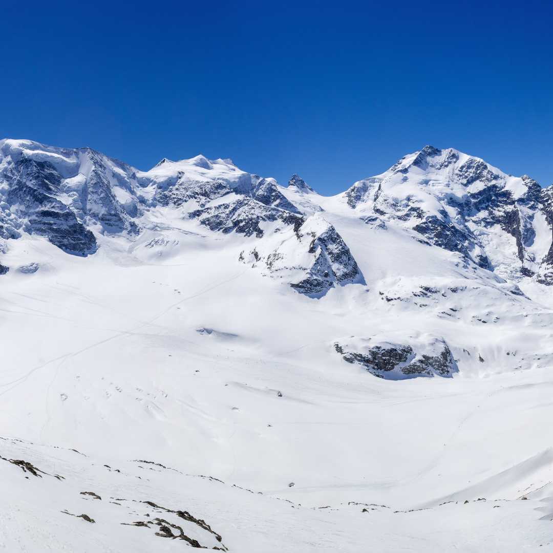 Ausflug mit Kindern - Poschiavo - Symbolbild für Ausflugsziel Skigebiet Diavolezza Pontresina (Graubünden). - Skigebiet Diavolezza Pontresina