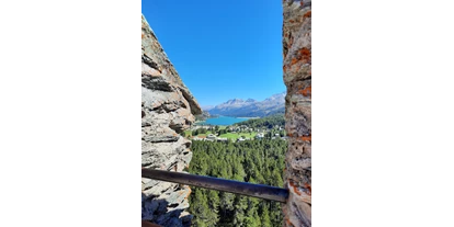 Ausflug mit Kindern - PLZ 7447 (Schweiz) - Aussicht vom Turmdach - Naturzentrum Torre Belvedere