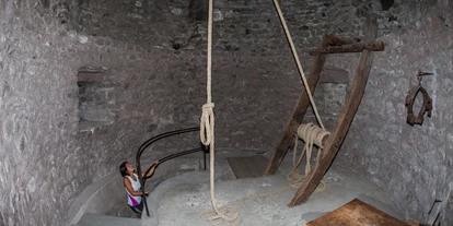 Trip with children - Zuoz - Pretorio und Folterkammer
