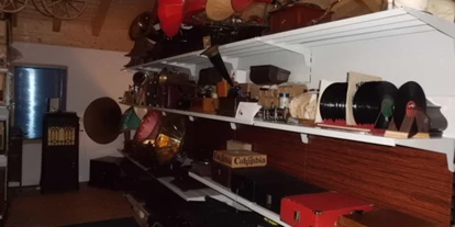 Reis met kinderen - Vättis - Ernesto's Grammophon- und Rundfunk Museum