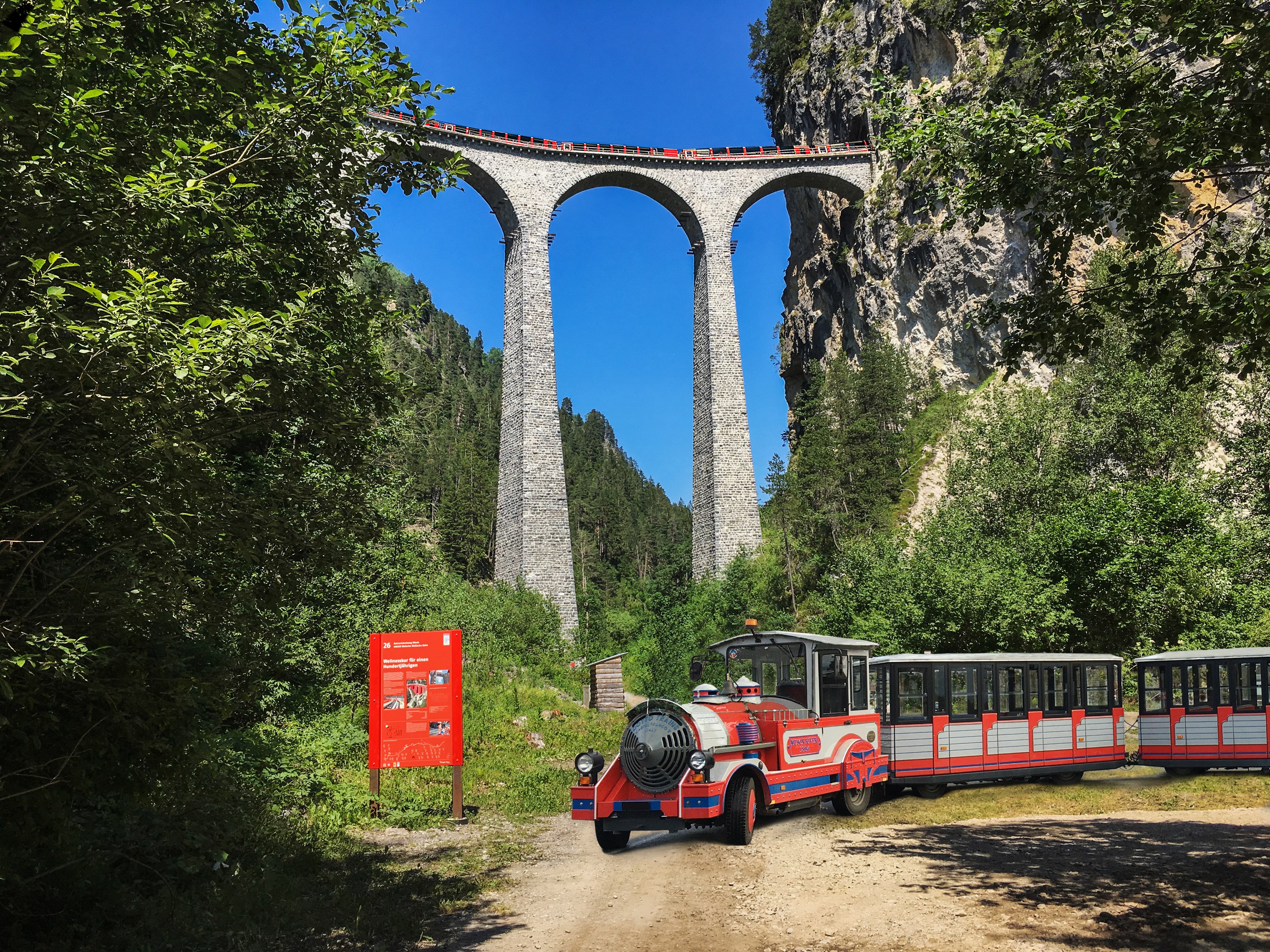 Reis met kinderen - Themenschwerpunkt: Wandern - Samedan - Landwasserviadukt