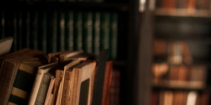 Reis met kinderen - PLZ 6793 (Österreich) - Symbolbild für Ausflugsziel Biblioteca La Plaiv. Keine korrekte oder ähnlich Darstellung! - Biblioteca La Plaiv