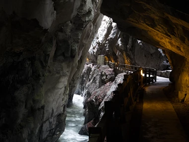 Ausflugsziel: Quellschlucht der Tamina. Hier entspringt das Heilwasser - Altes Bad Pfäfers