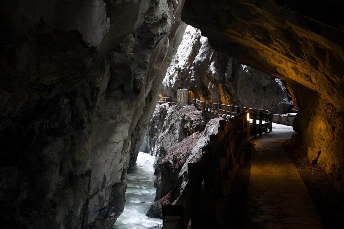 Ausflugsziel: Quellschlucht der Tamina. Hier entspringt das Heilwasser - Altes Bad Pfäfers