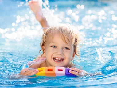 Ausflugsziel: Symbolbild für Ausflugsziel Hallenbad Quadras. Keine korrekte oder ähnlich Darstellung! - Hallenbad Quadras