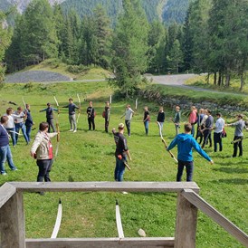 Ausflugsziel: Einführung ins Bogenschiessen für eine Schulklasse - Stalla Chapella / Bogenparcours Engadin