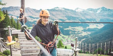 Ausflug mit Kindern - Themenschwerpunkt: Klettern - Graubünden - Seilpark Pradaschier