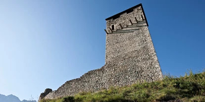 Viaggio con bambini - PLZ 7535 (Schweiz) - Schlossruine Steinsberg in Ardez, Unterengadin – © Andrea Badrutt, Chur - Ardez