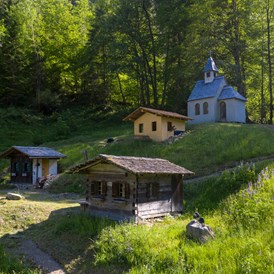 Ausflugsziel: Die "Freilichtbühne" im Silbertal im Montafon - Der Sagenwanderweg (Sagenweg) vom Kristberg ins Silbertal