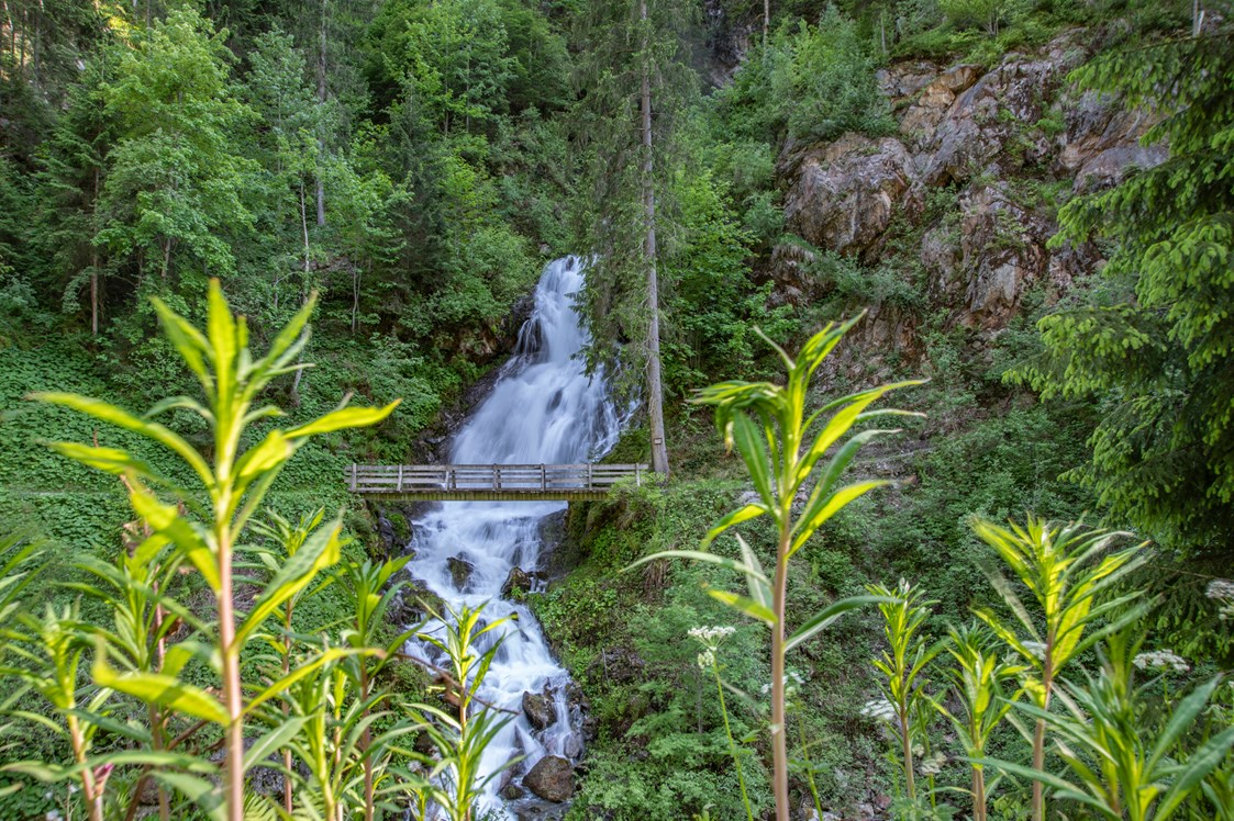 Ausflugsziel: Der "Teufelsbach-Wasserfall" im Silbertal im Montafon - Der Sagenwanderweg (Sagenweg) vom Kristberg ins Silbertal