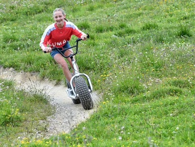 Ausflugsziel: Monstertrotti - © Mario Curti - Family Kletter- und Boulderpark auf der Alp Trida