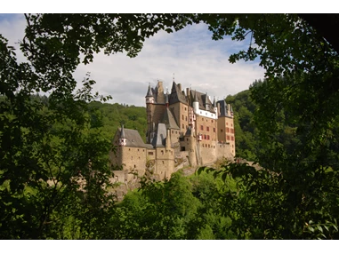 Ausflugsziel: Burg Eltz, Gräflich Eltz'sche Kastellanei, Wierschem, D.Ritzenhofen - Burg Eltz