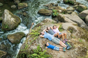 Ausflugsziel: An den Irreler Wasserfällen - Die "Teuflische Acht" - Naturparkzentrum Teufelsschlucht
