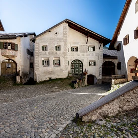 Ausflugsziel: Schellen-Ursli-Haus in Guarda 
©Andrea Badrutt, Chur - Schellen-Ursli-Weg