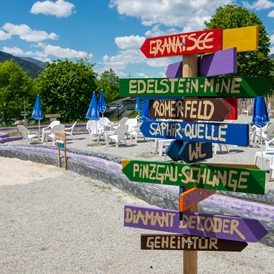 Ausflugsziel: Eine große Auswahl an Edelsteinen findet ihr auch in unserem Souvenirshop - Edelsteinpark Niedernsill