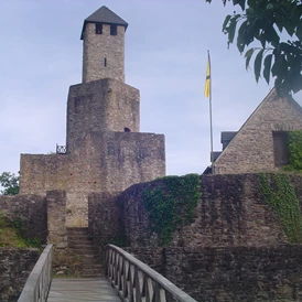 Ausflugsziel: Burg Grimburg - Burg Grimburg
