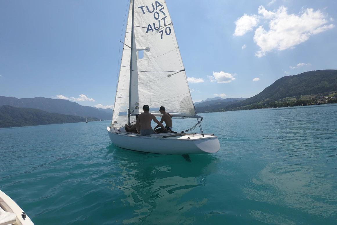 Ausflugsziel: Segelkurse für Groß und Klein!
Von Optikurs, über Grundschein, bis FB Binnen. - Yachtschule Koller