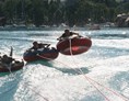 Ausflugsziel: Egal ob Tubing, Wasserski, Wakeboard oder Sombrero, bei uns kommt JEDE Wasserratte auf ihre Kosten! - Yachtschule Koller