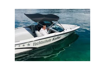 Ausflugsziel: Mit unserem Motorboot kannst DU auch Rundfahrten buchen! - Yachtschule Koller