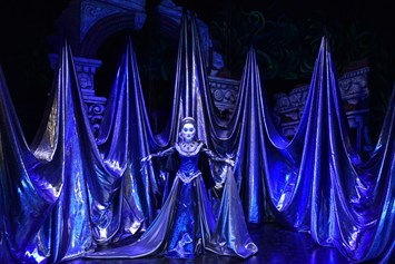 Ausflugsziel: Die Königin der Nacht aus DIE ZAUBERFLÖTE - Marionettentheater Schloss Schönbrunn