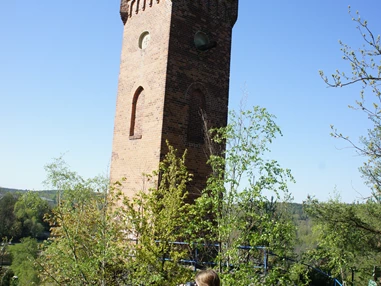 Ausflugsziel: Die Aussicht am Pulverturm genießen - Ringweg um Greiz