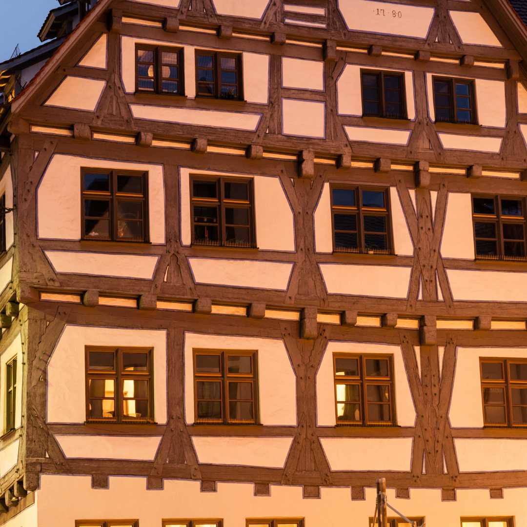 Ausflug mit Kindern - PLZ 07318 (Deutschland) - Symbolbild für Ausflugsziel Lutherhaus. Keine korrekte oder ähnlich Darstellung! - Lutherhaus