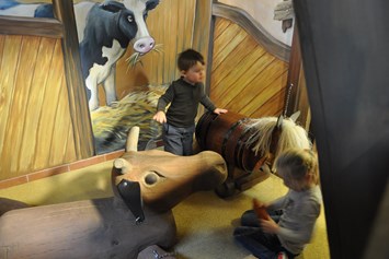 Ausflugsziel: Holztiere  - Kindererlebniswelt Rumpelburg