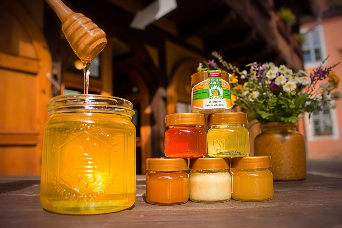 Ausflugsziel: Honig aus eigener Produktion und große Sortenvielfalt im Hofladen - Deutsches Bienenmuseum