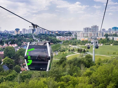 Ausflugsziel: Blick auf die Gärten der Welt mit Seilbahn. - Gärten der Welt