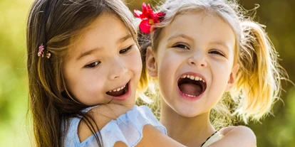 Viaggio con bambini - Potsdam - Symbolbild für Ausflugsziel Ferienprogramm in der gelben Villa. Keine korrekte oder ähnlich Darstellung! - Ferienprogramm in der gelben Villa