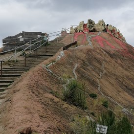 Ausflugsziel: Der Vulkan - Der Dinosaurierpark - Ferienpark Germendorf