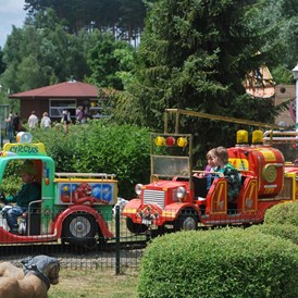 Ausflugsziel: Märchenbahn - Der Dinosaurierpark - Ferienpark Germendorf