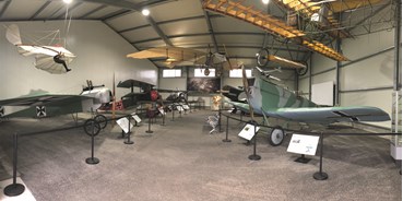 Ausflug mit Kindern - Alter der Kinder: 6 bis 10 Jahre - Röbel/Müritz - Ausstellungshalle der Flugzeuge bis 1925 - Luftfahrttechnisches Museum Rechlin