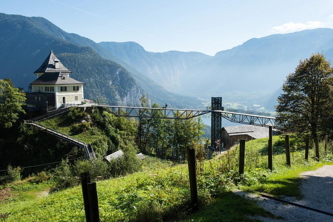 Ausflugsziel: Rudolfsturm & Hallstätter Hochtal, Foto: ©Salzwelten/Kossmann - Salzbergbahn Hallstatt & Welterbeblick Skywalk