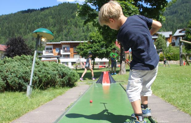 Reis met kinderen - Alter der Kinder: Jugendliche - Tamsweg - Minigolfplatz Flachau