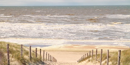 Trip with children - Todesfelde - Symbolbild für Ausflugsziel Elbstrand Övelgönne. Keine korrekte oder ähnlich Darstellung! - Elbstrand Övelgönne